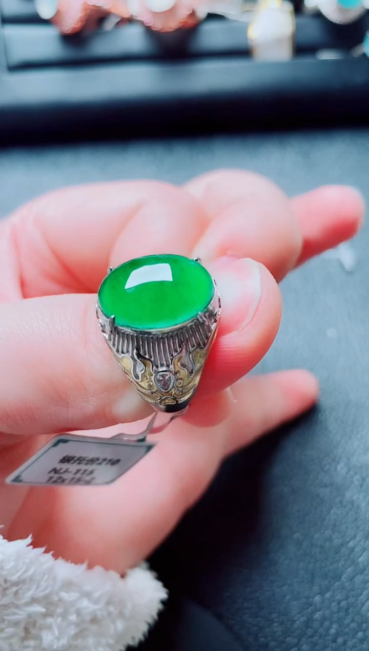 银S925镶嵌戒指翡翠1111
