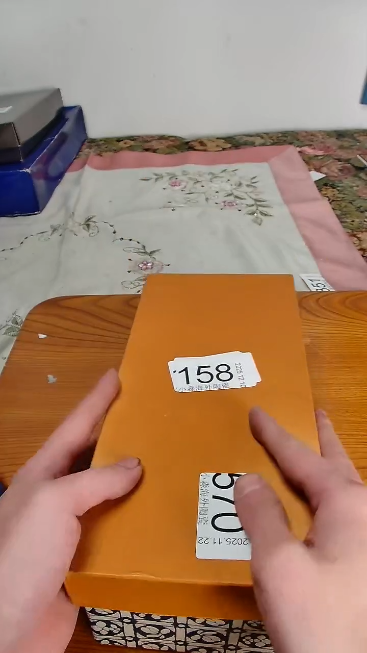 瓷片皇**瑄小淼海外陶瓷工艺品