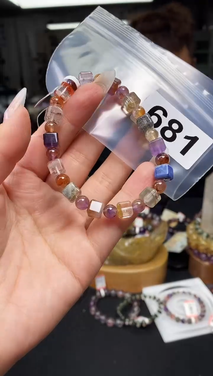 【闪购商品】水晶手串未镶嵌手串681