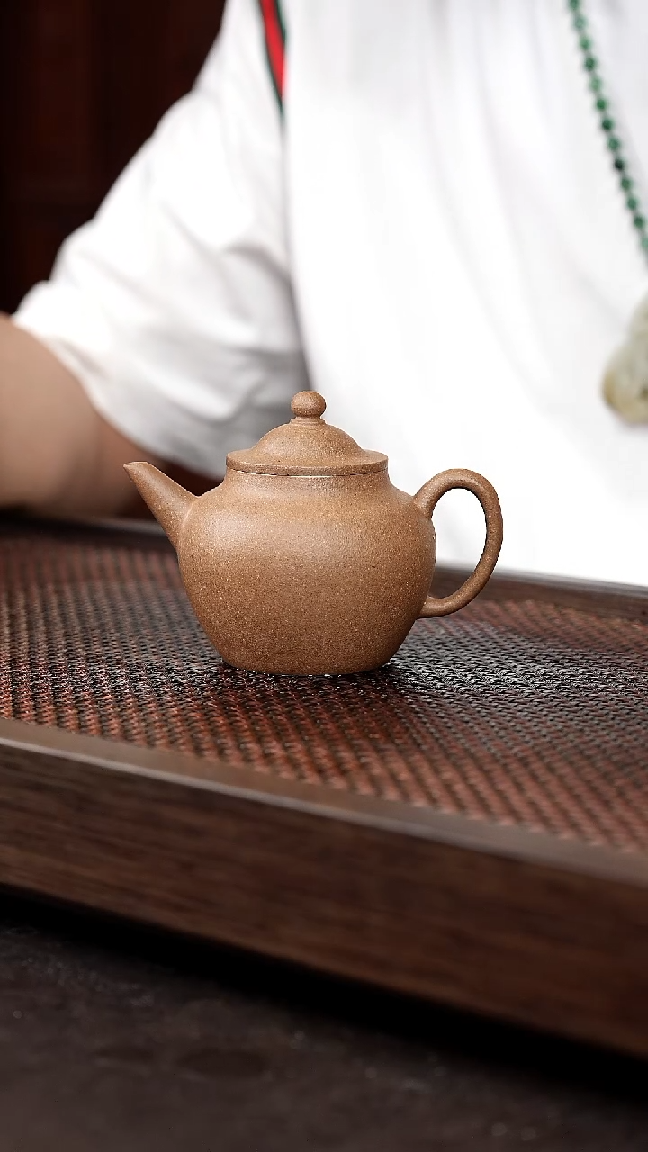 茶壶紫砂芝麻绿笠帽水平