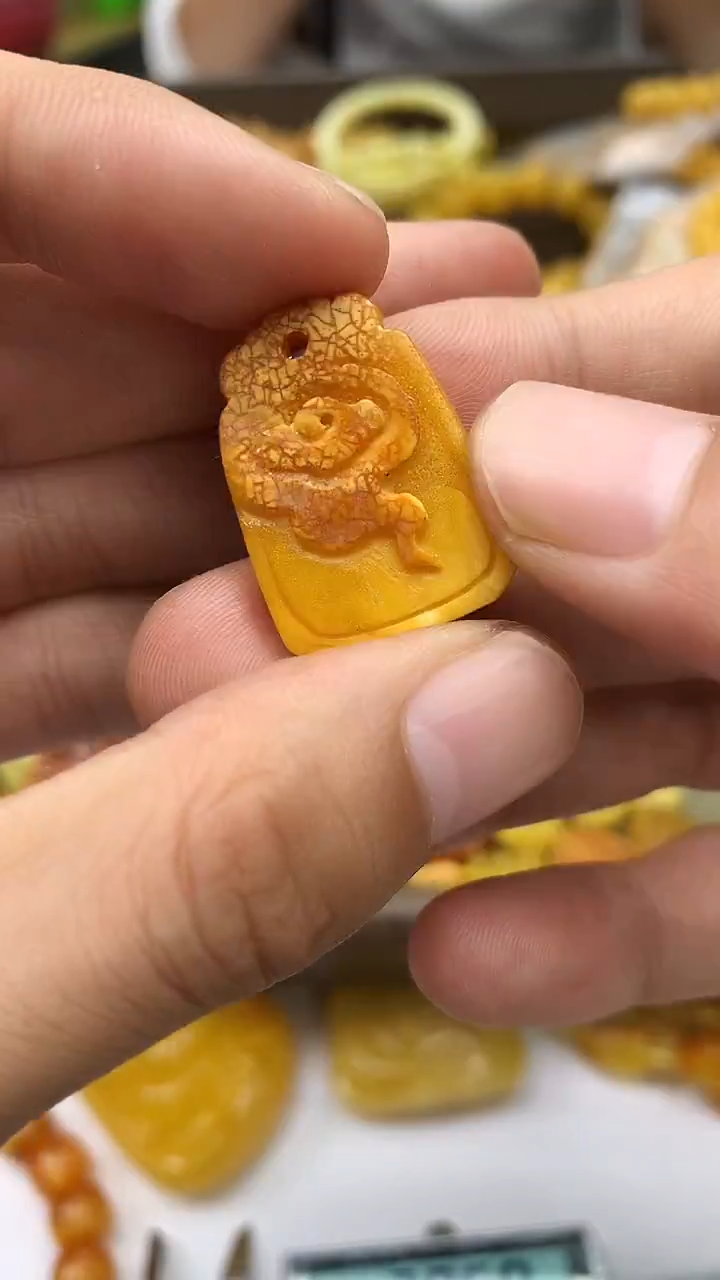 裸石蜜蜡未镶嵌吊坠