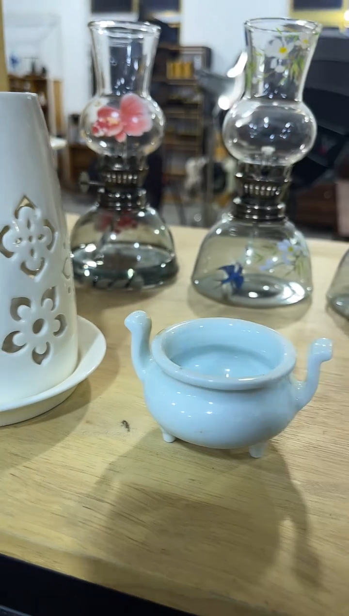 青白瓷双耳香炉，冲单福利