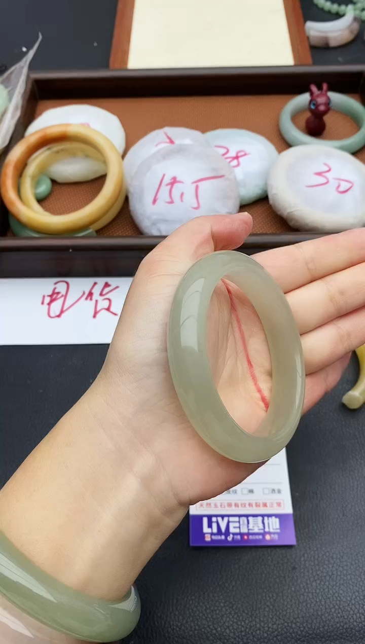 未镶嵌手镯石英质玉186+57/58