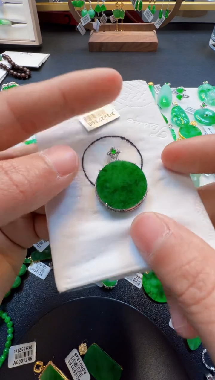 【闪购商品】定制翡翠18K金镶嵌3680元