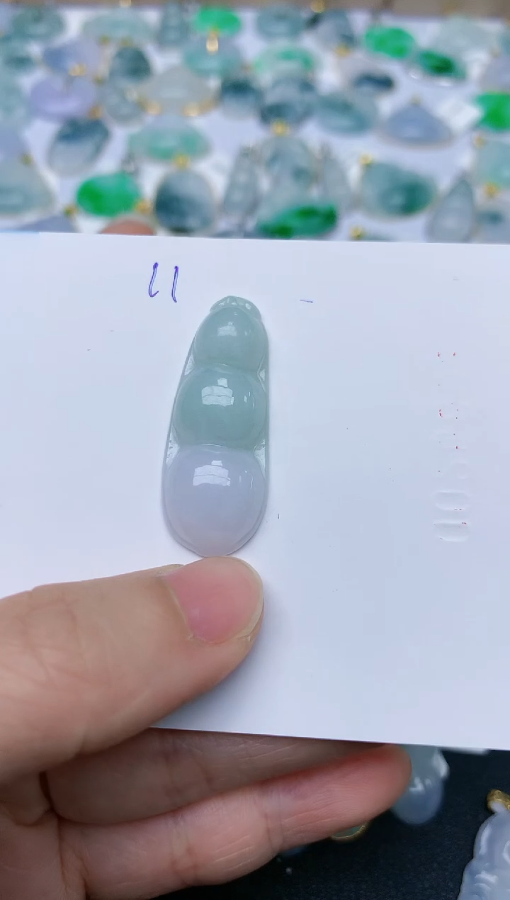 【闪购商品】翡翠颈饰未镶嵌天然翡翠A货    