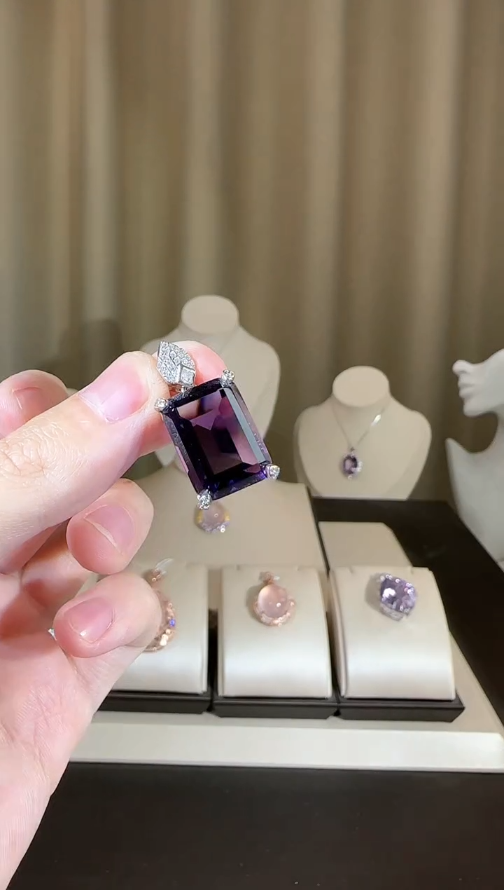 【闪购商品】紫晶颈饰银S925镶嵌13*18mm