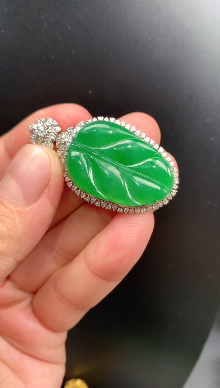 【闪购商品】翡翠颈饰18K金镶嵌叶子