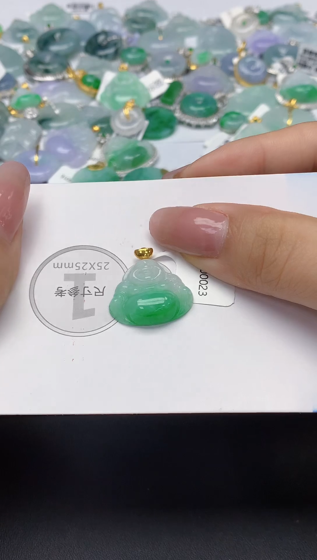 颈饰18K金镶嵌翡翠天然缅甸a货翡翠百元以上9元证书费自理