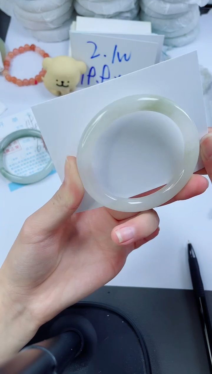 【闪购商品】石英质玉手镯未镶嵌120-55