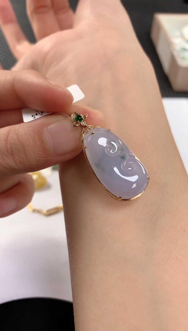 颈饰18K金镶嵌翡翠132