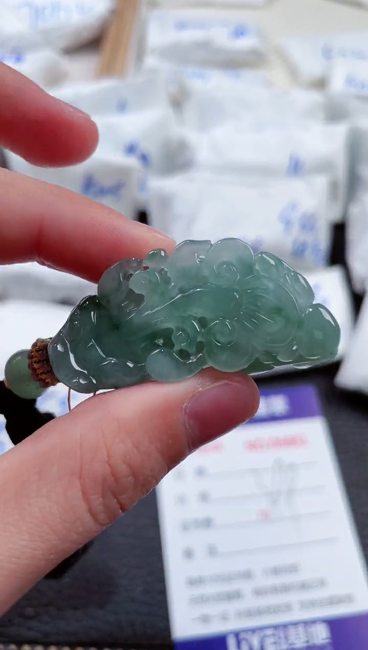 【闪购商品】翡翠颈饰未镶嵌00006881