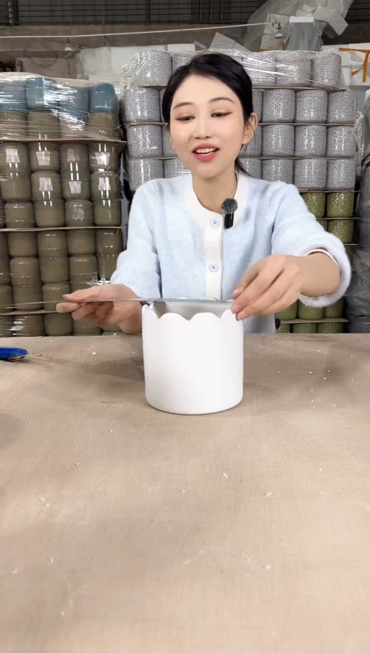 【闪购商品】陶瓷花口纯白色13x13