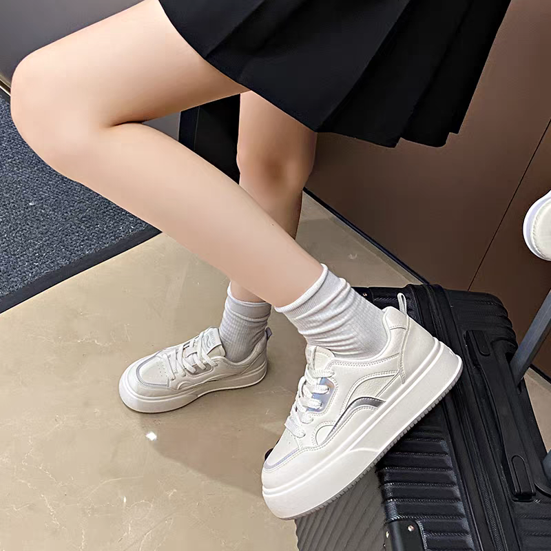 08厚底增高小白鞋