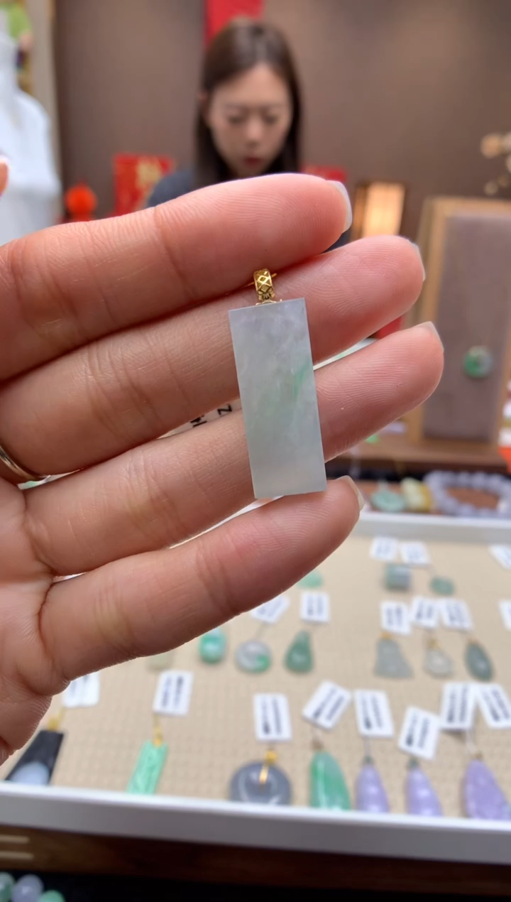 【闪购商品】翡翠颈饰18K金镶嵌无事牌