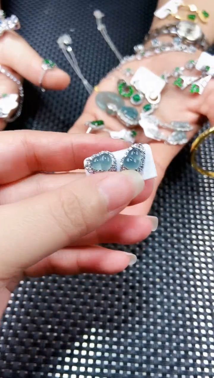 【闪购商品】翡翠耳饰未镶嵌111111111