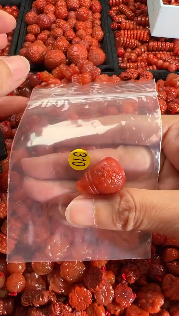 【闪购商品】南红玛瑙颈饰未镶嵌2