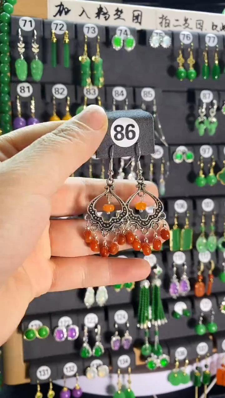 【闪购商品】翡翠耳饰银S925镶嵌86....