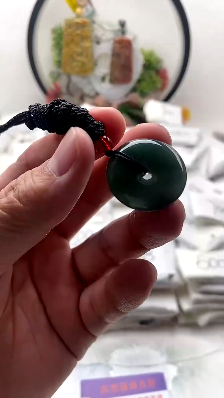 颈饰未镶嵌翡翠扣子