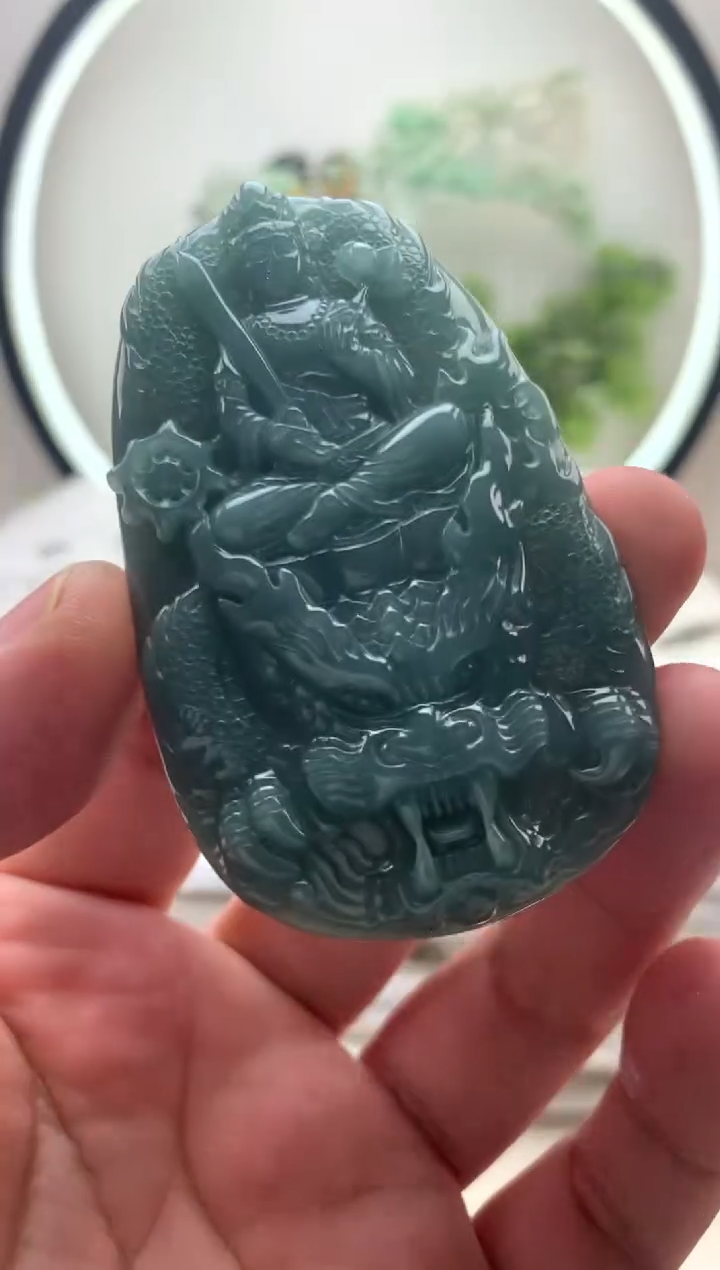 颈饰未镶嵌翡翠虚空藏