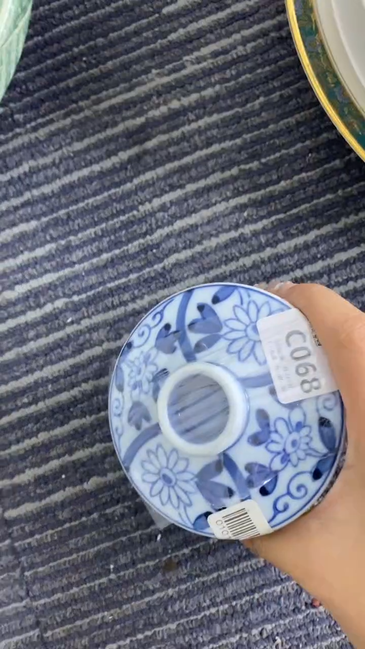 其他清***来回流瓷器默认微瑕，谨慎勿拍C068