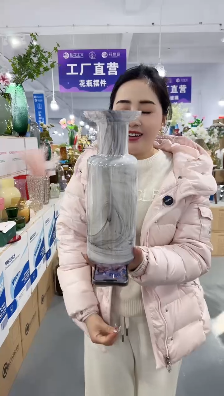 【闪购商品】玻璃安琪花瓶微瑕-B96G