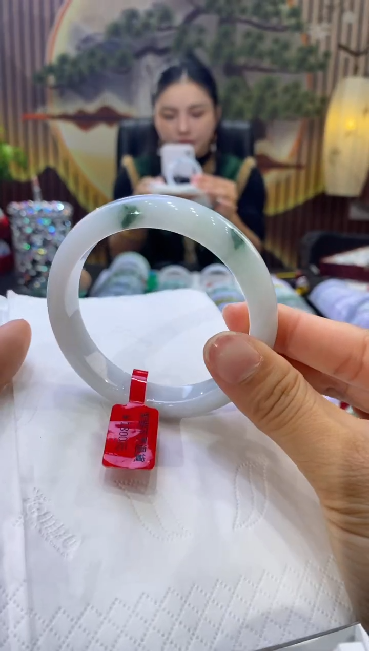 【闪购商品】翡翠手镯未镶嵌多人02494