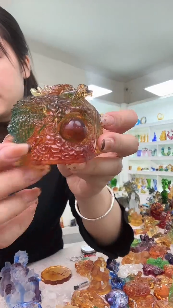 手工艺品琉璃龙首