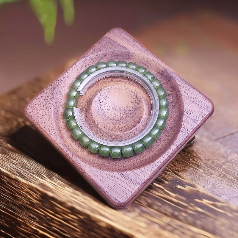 【恩琪珠宝】新疆产地 097 新疆湖水绿粉青直切 8mm