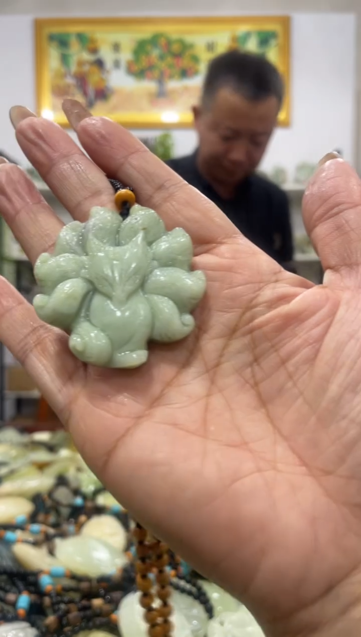 【闪购商品】岫玉吊坠未镶嵌             