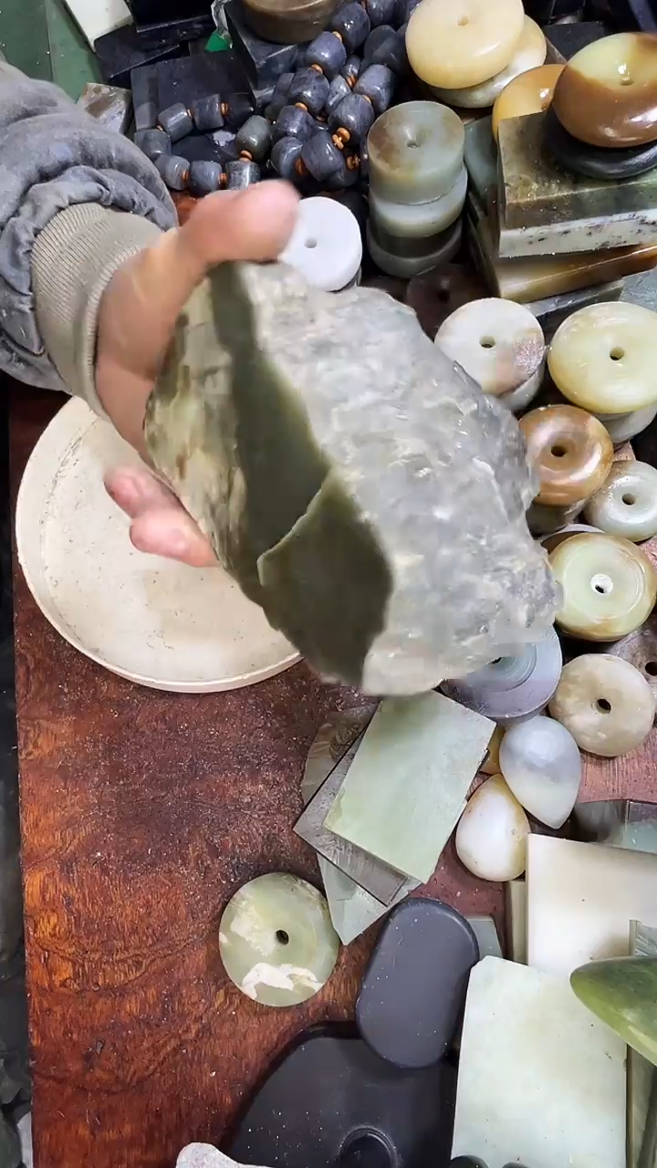 未镶嵌和田玉珠宝半成品1