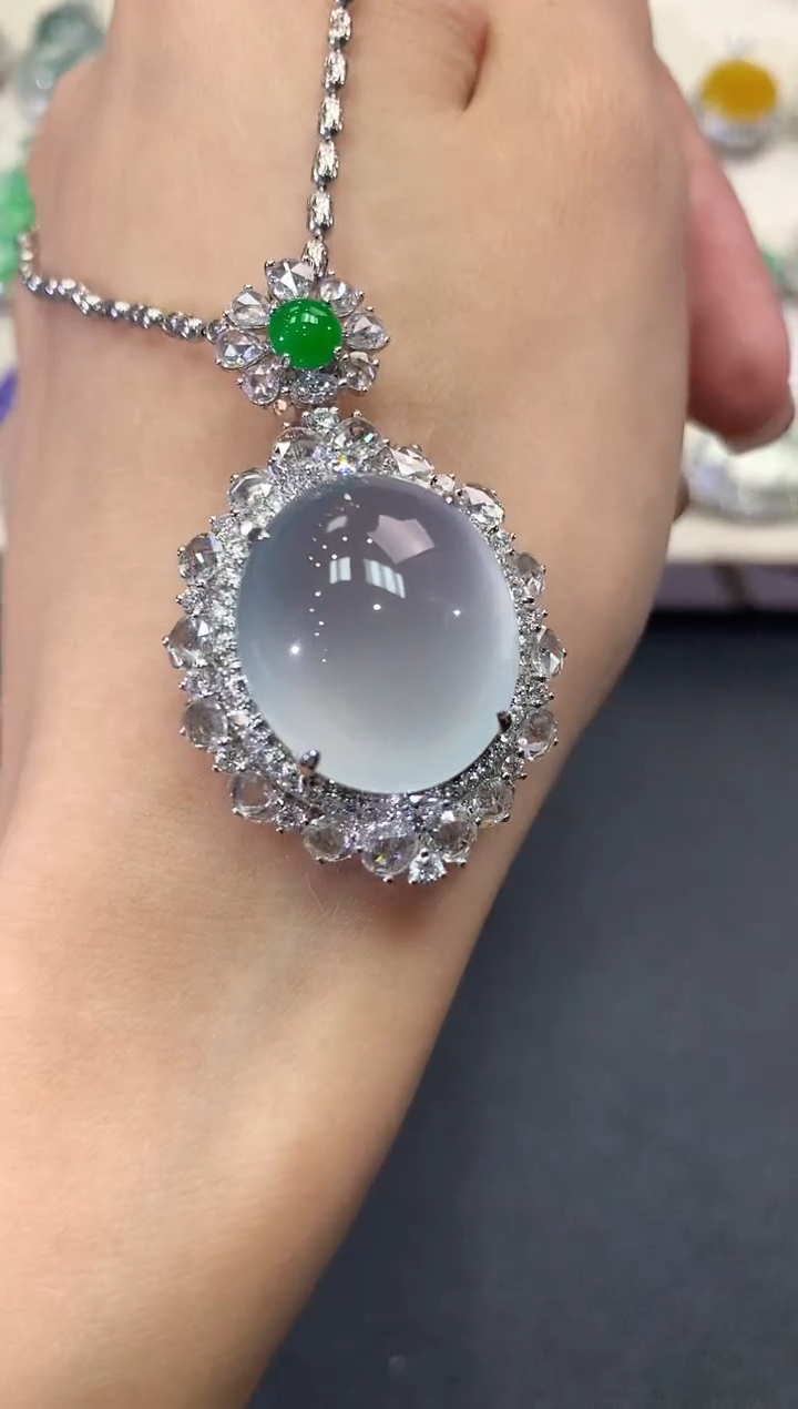 【闪购商品】翡翠吊坠(不含链)18K金镶嵌f3             