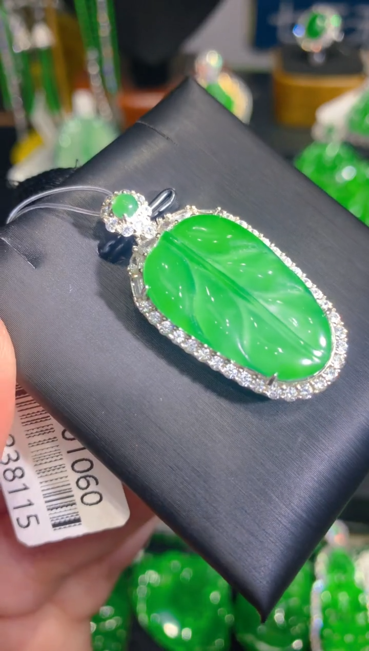 【闪购商品】翡翠颈饰银S925镶嵌9一季