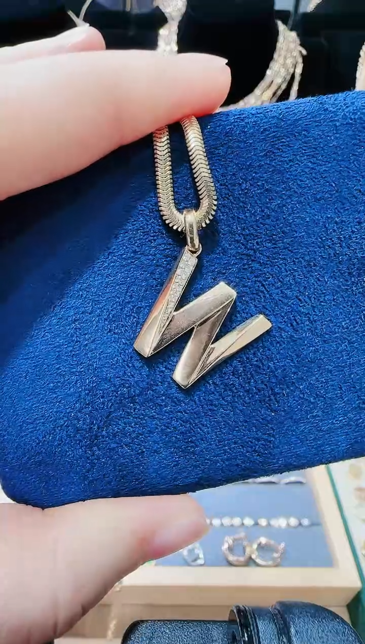 【闪购商品】钻石吊坠18K金镶嵌钻石单吊坠不含链