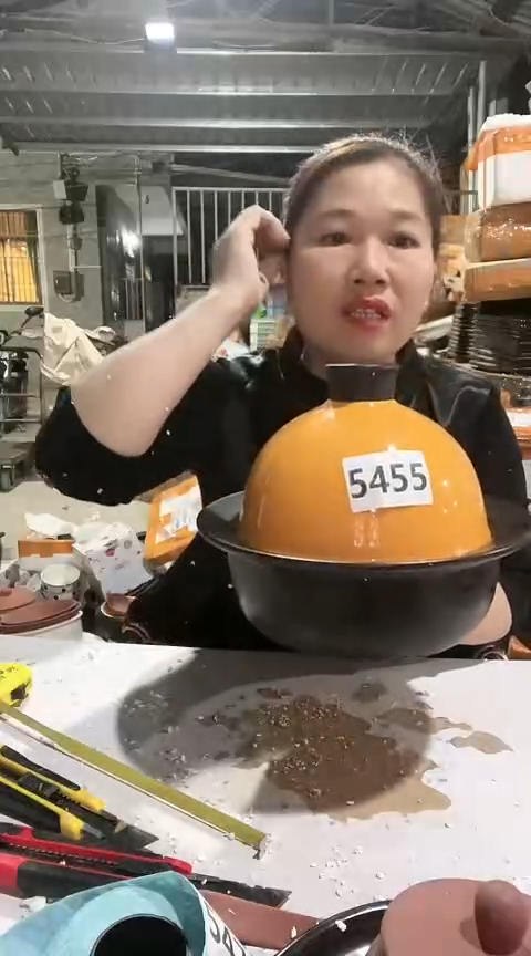 陶5455瑕疵黑色塔基锅