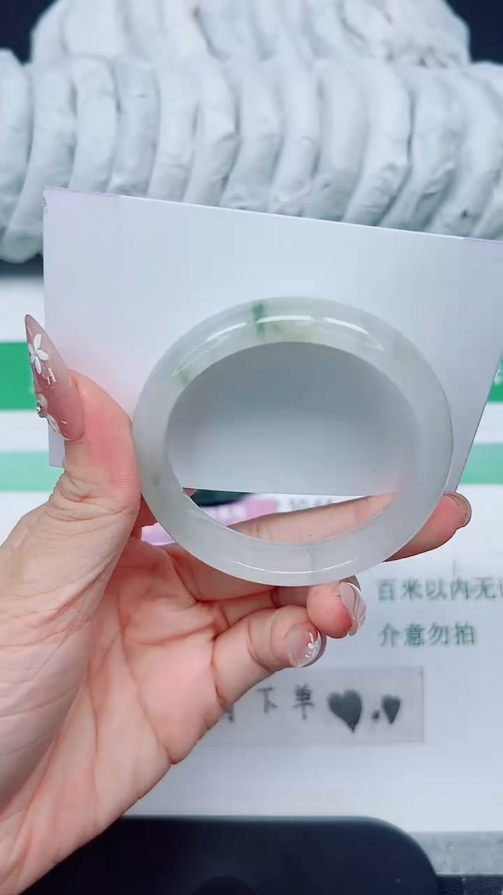石英质玉手镯未镶嵌138-51