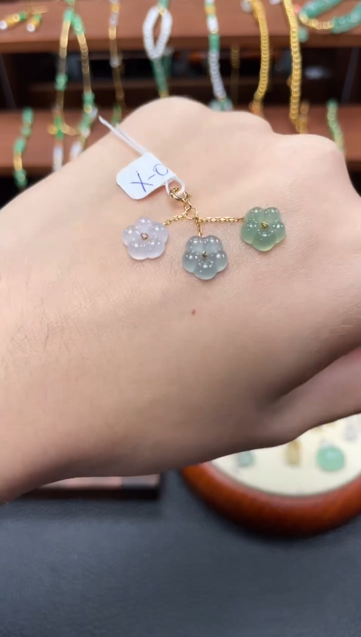 【闪购商品】翡翠吊坠(不含链)18K金镶嵌一个  JK690