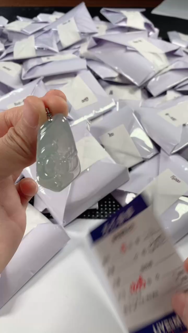 【闪购商品】翡翠颈饰18K金镶嵌11111111