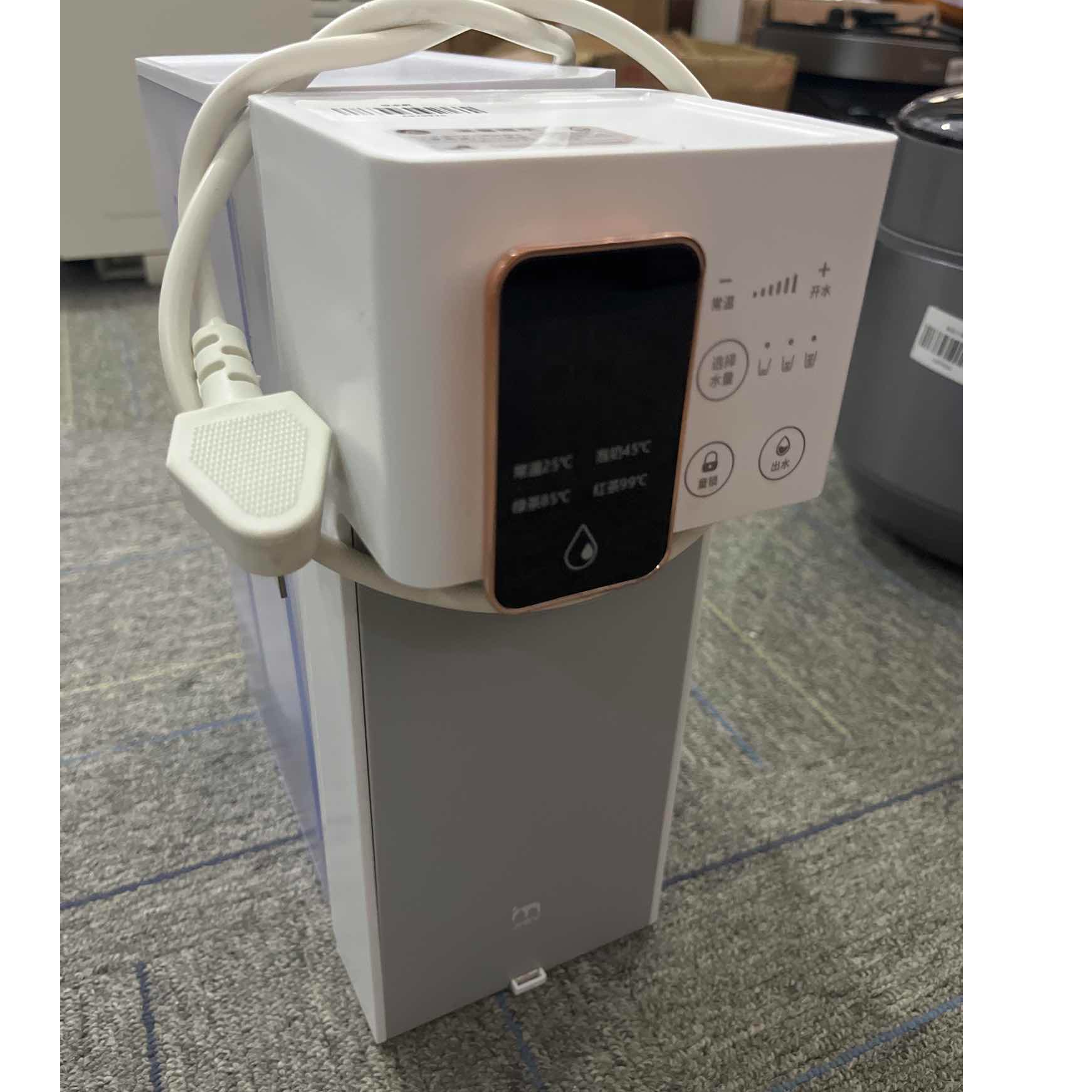 9新  【二手】集米武汉仓饮水机轻微划痕功能完好