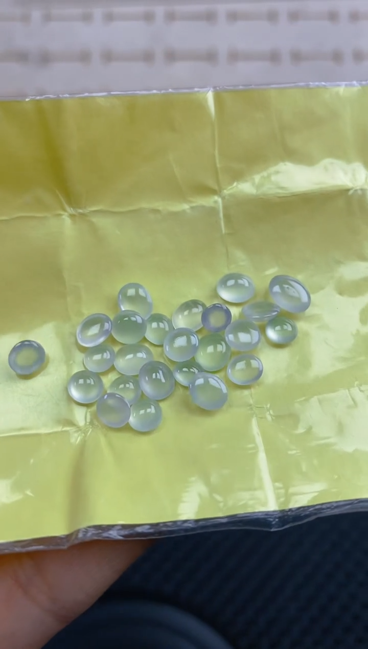 定制翡翠未镶嵌天然翡翠蛋面38