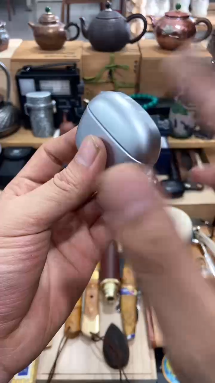 瓷片闪购商品   如图所示