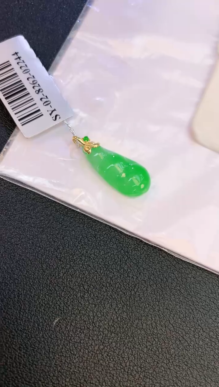 翡翠18K金镶嵌颈饰赠礼盒证书 麦麦