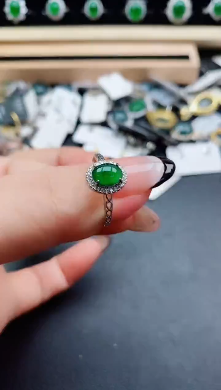 翡翠戒指银S925镶嵌8500