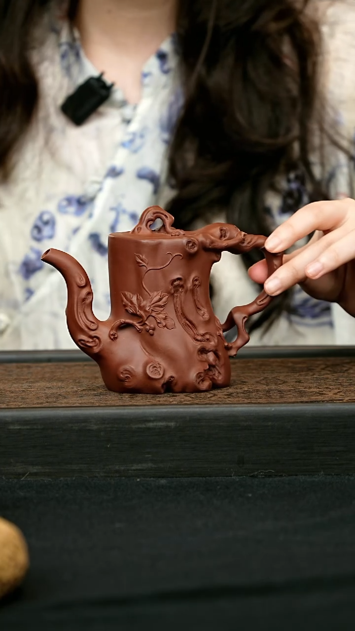 茶壶紫砂松鼠葡萄桩 一物见春