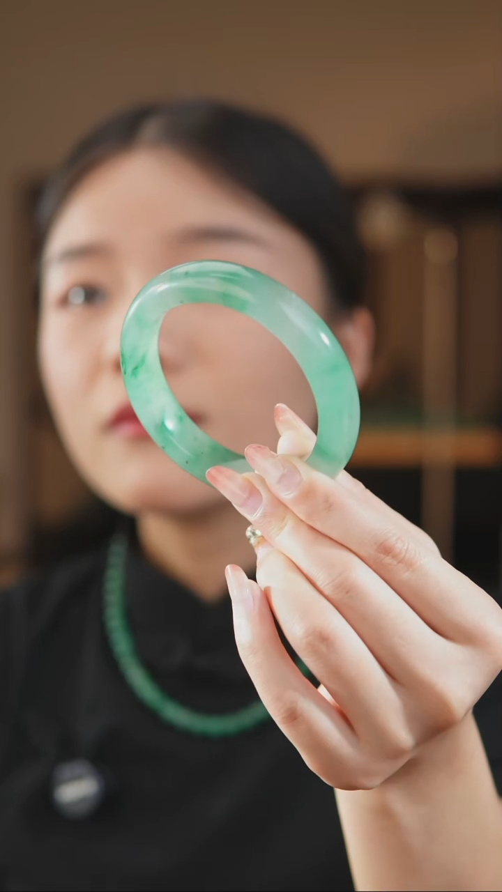 石英质玉（非洲翠）手镯未镶嵌62