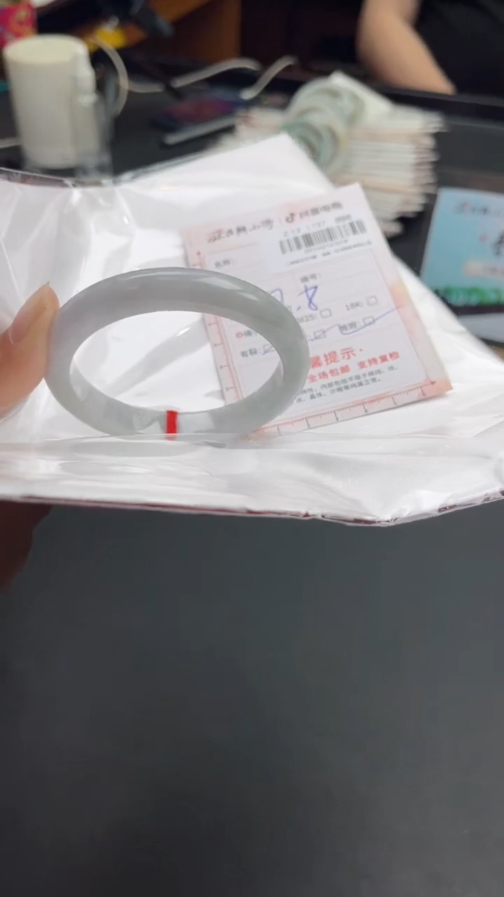 【闪购商品】定制翡翠未镶嵌天然缅甸翡翠手镯78