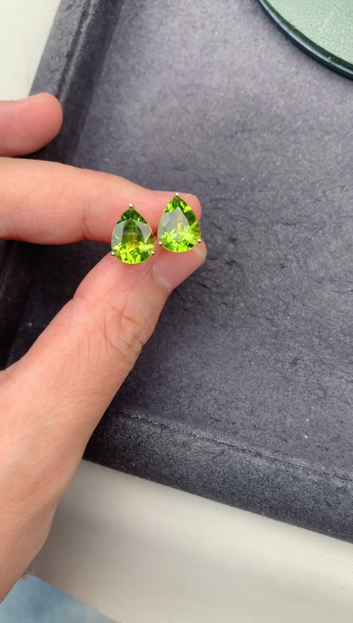 18K金镶嵌耳钉橄榄石2.2ct橄榄石  BE