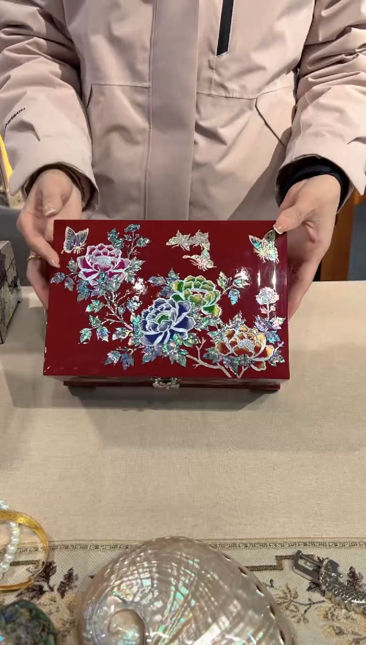 【闪购商品】按扣绒布底弘贝雅螺钿漆器文化馆