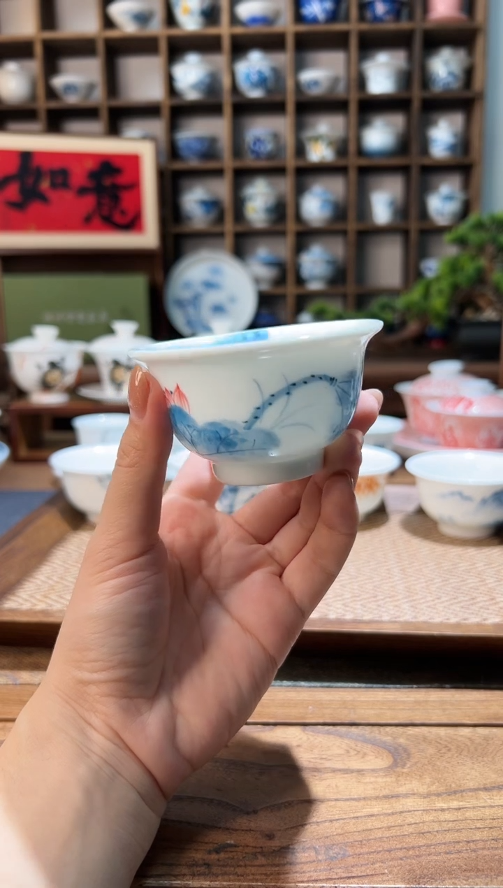 【闪购商品】（100毫升）荷花压手主人杯