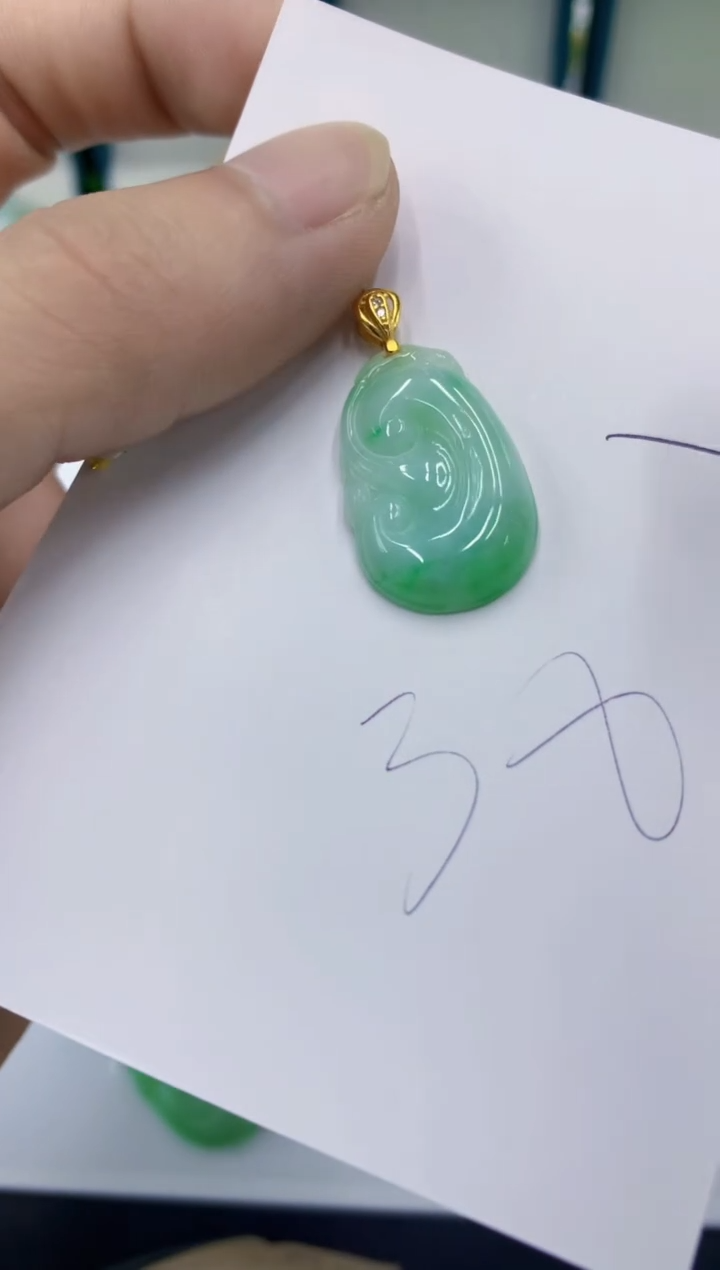 颈饰未镶嵌翡翠翡翠