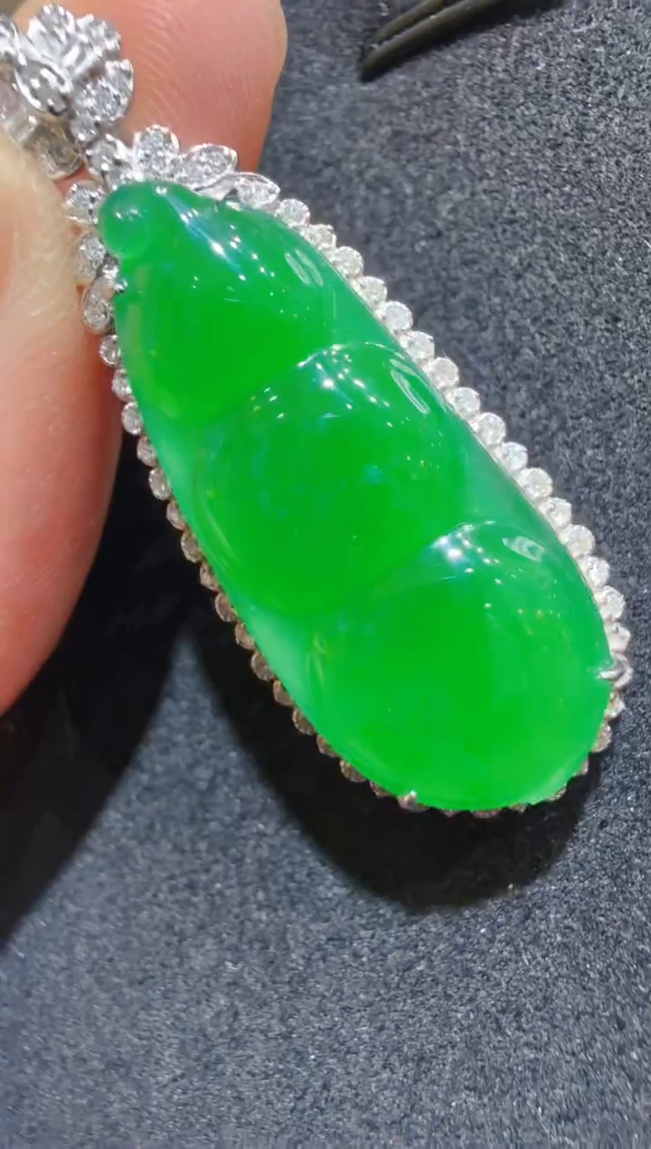 吊坠(不含链)18K金镶嵌翡翠多样性团购发一件